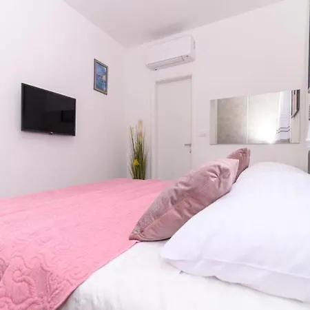 Iva Apartmán Trogir